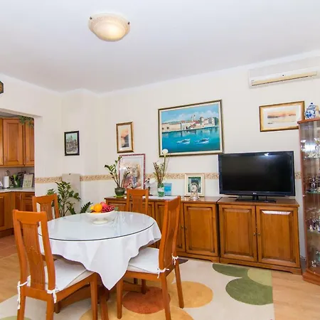 Apartman Mm *